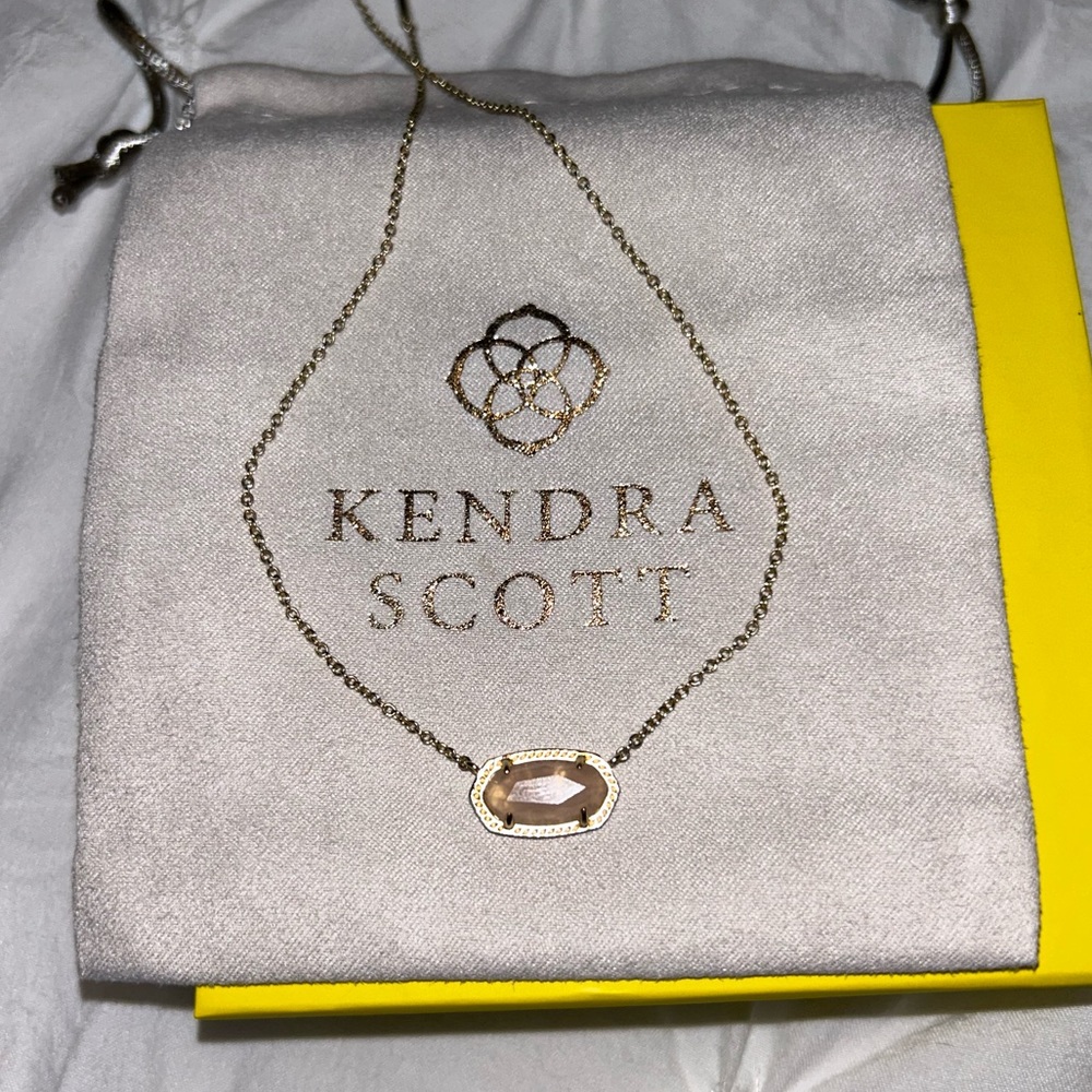 Kendra Scott Eliza Gold Pendant Necklace in Rose Quartz